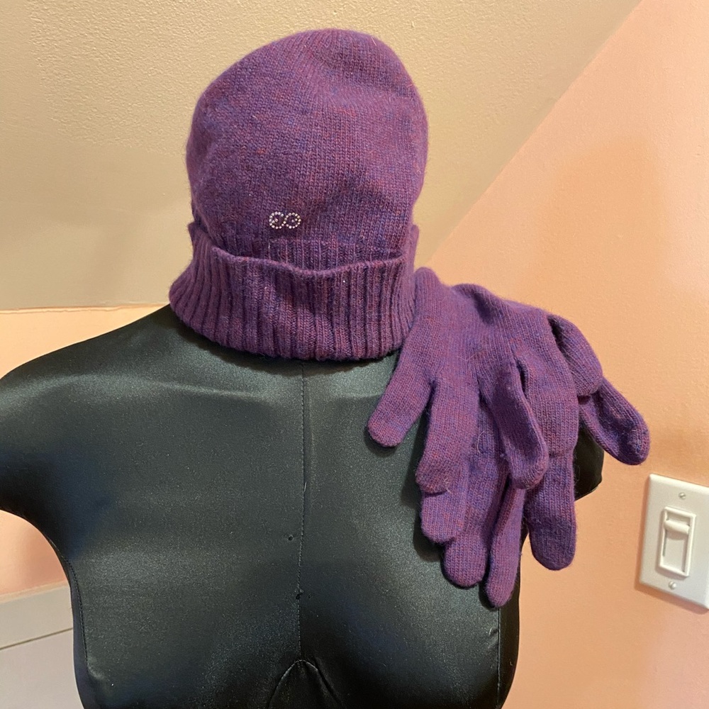 Escada Hat & Glove Set